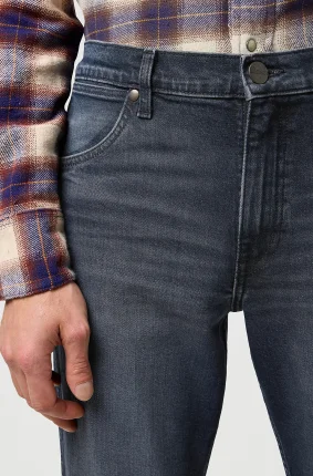 Pánske džínsy WRANGLER Greensboro tmavo modré-vyšúchané - 36/30