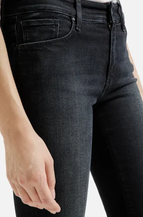 Dámske džínsy CROSS JEANS Anya tmavo modré-vyšúchané - 28/32