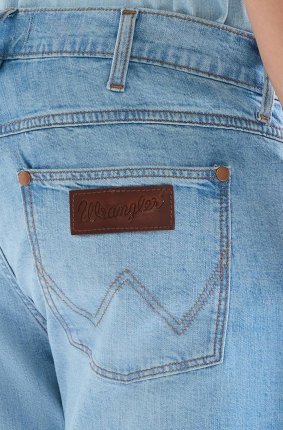 Pánske džínsy WRANGLER Greensboro svetlo modré-vyšúchané - 30/32