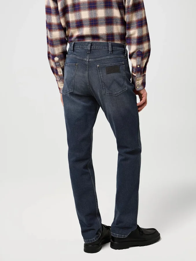 Pánske džínsy WRANGLER Greensboro tmavo modré-vyšúchané - 36/30