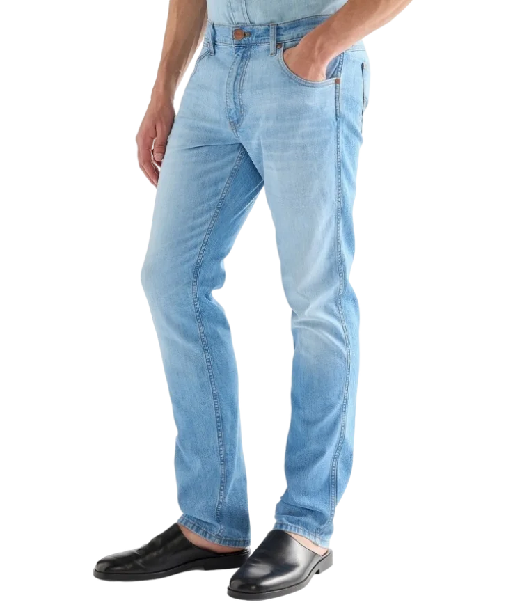 Pánske džínsy WRANGLER Greensboro svetlo modré-vyšúchané - 30/32